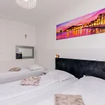Niko Apartment