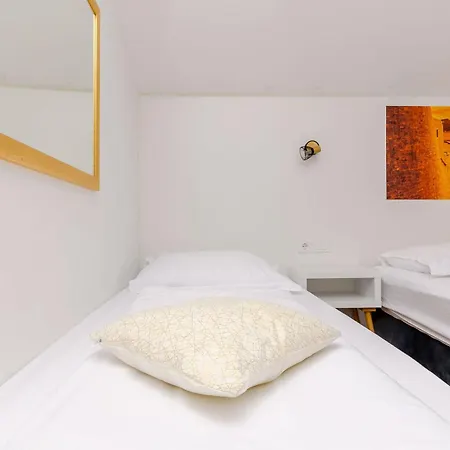 Niko Apartman *