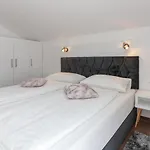 Niko * Trogir